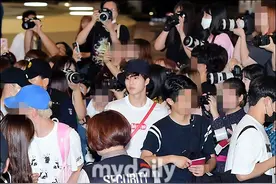 [MD PHOTO]韩国男团 EXO飞往日本参加SM TOWN演唱会图片