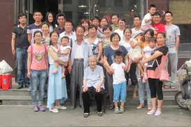 和睦家庭 五世同堂图片