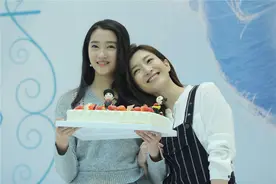 江疏影与女演员GXT聊天互曝恋情 网友猜是关晓彤图片