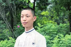 没上过补习班 23点前睡觉图片