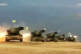 万炮齐发！实拍解放军各种大炮饱和轰炸！太震撼！图片