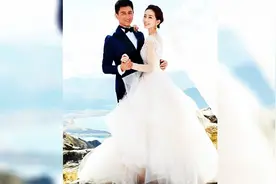 小虎队合体迎亲！吴奇隆穿龙袍带伴郎霸气出场视频封面