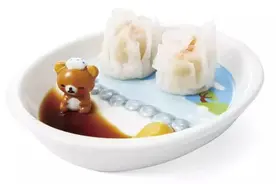 不得了！轻松熊竟然要在你的餐盘里泡澡图片