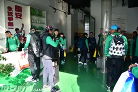 国安今日返京 伊尔马兹下周归队图片