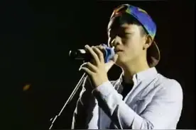 海南定安90后男护师改编演唱医护版《你的答案》视频封面