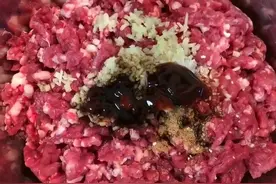 今日教程，牛肉馅饼，营养丰富，做法简单，皮薄馅厚，滋润软滑图片