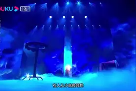 英国达人秀：史上最精彩的魔术，美女演绎的淋漓尽致，太精彩了图片