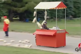 开心一刻，国外爆笑恶搞现场，全程高能预警图片