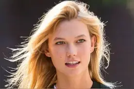 前维秘超模KK示范：如何在校园里穿出超模范儿~图片