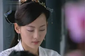 穿回女装服装的素素姑娘美若天仙，这一晚诚邀岳飞，岳飞当场把她的心伤得很透视频封面