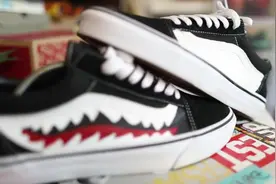 改鞋黑客，Vans变成BAPE鲨鱼车，让普通的鞋子不在普通！