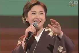 日本“演歌美人”从容歌唱，风姿摇曳，优雅端庄，尽显东方女性之美，令人赞叹图片