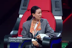 《中国新歌声》周杰伦：我常回学校看看，那英：回去炫耀吗？视频封面