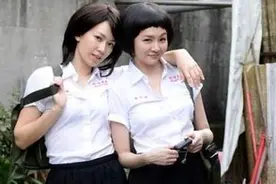 美魔女Melody逆龄又素顏扮制服妹图片