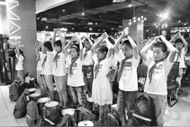 湖北新华：让爱与阅读同行图片