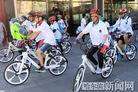 半小时1元 共享单车“小白”上道图片