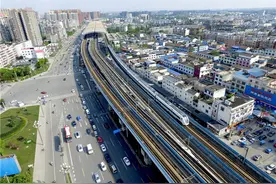 全国首例！今日起犀浦站“双铁互换”仅需三分钟图片