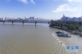 走进万里长江“雷锋船队”——武警武汉支队船艇大队(组图)图片
