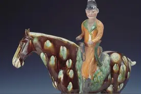 那些“打马球”的唐三彩图片