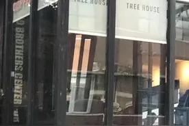 未下线？网友偶遇王思聪跟豆得儿 地位并未受影响图片
