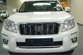 丰田霸道2700城市SUV狂野外观 舒适内饰报价分析图片