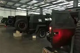 乔治巴顿系列战剑战斧6X6越野商务车加装了装甲的霸气越野车图片