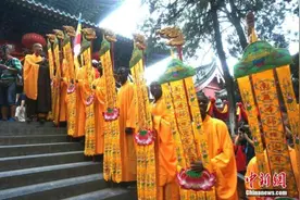 少林寺首届“无遮大会”启幕 吸引近5万海内外人士参与图片