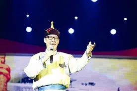 全区各族各界青少年庆祝自治区成立70周年文艺晚会举行 众明星歌唱家乡内蒙古图片