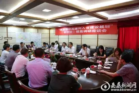 王雄到冷水江调研“将邵坪高速公路向北延伸”的提案图片