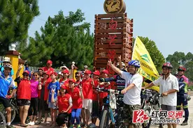 永州江华县白芒营服务区建成 迎首批“客人”图片