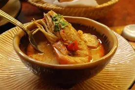 成都“泰”巴适的异国菜，酸酸辣辣吃不完的老牌味道图片