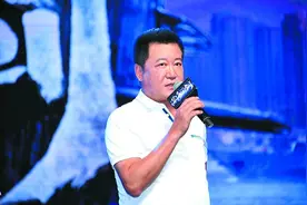 八月荧屏看赵宝刚青春气息 黄维德硬汉之气图片