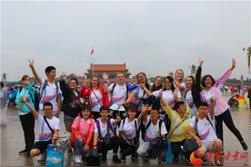 小陇｜微笑是我们共同的语言 请为青春洋溢的三国青年寻访团点赞图片