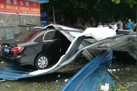 暴雨、冰雹、大风突袭南充 市民笑称又看海图片