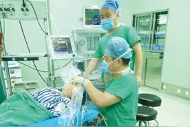 「医者故事」猜猜，气道异物专家的7个特殊瓶子装的都是啥？图片