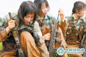 懂理论会格斗 这支女子特战队敢猎杀敢爆破图片