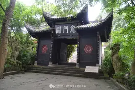 最热的季节感受丰都鬼城图片