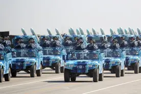 孔军：这次军队规模结构和力量编成改革，海军陆战队调整扩编图片