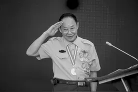 三次穿越蘑菇云 77岁湘籍退休飞行师长的军旅记忆图片