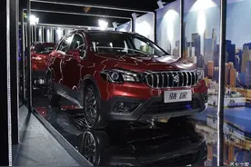 售9.98-15.98万 长安铃木骁途正式上市图片