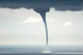 视频︱玉环鸡山海域惊现“龙吸水”罕见景象图片