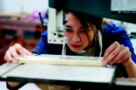 青岛有位95后女木匠：做一个新时代的木匠图片