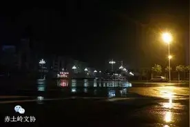 老悟「汉江诗歌」今夜，雨一直下个不停，慌乱中你丢失了什么图片
