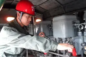 河北生产一线高技能人才可破格考评高级技师图片