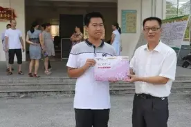 快看！容县今年考上清华的这位学子公布他的学习秘籍啦！绝对值得你借鉴→图片