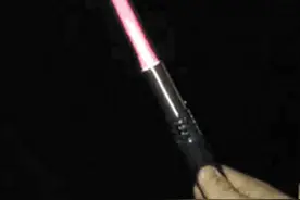 1000℃的防狼喷火器威力惊人 律师劝你别买图片