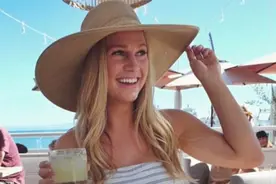 一个人旅行可以做的事情有很多图片