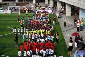 常州举办首届幼儿足球赛 最小的球员不到5岁图片