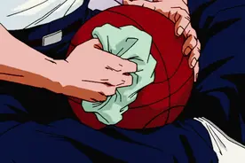 昆明公交又有一大批皮座套被用刀划牙签插致毁图片