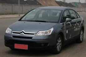 「案例」2006款东风雪铁龙凯旋怠速游车且加速无反应图片